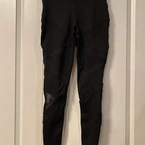 Jessica Simpson “the warmup” mesh size M legging